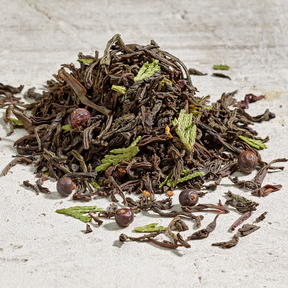 Campfire: Loose leaf smoky black tea with juniper berries and cedar tips