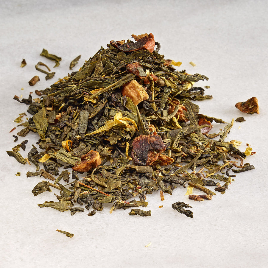 Green Pear: Loose leaf green tea from China blended with green rooibos, apple bits, marigolds and pear extract